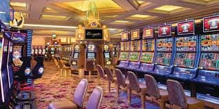 Live Casino dengan dealer profesional dan permainan real-time